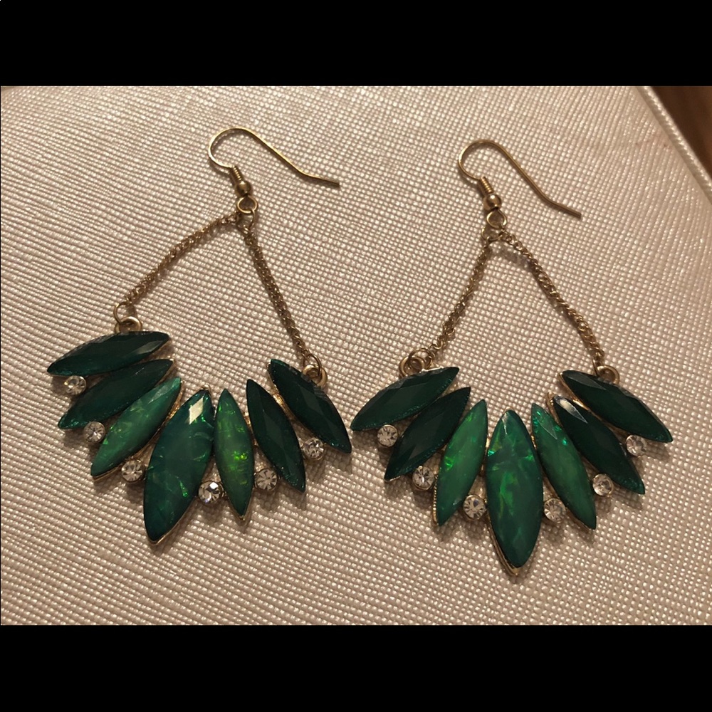 Emerald stone earrings